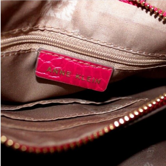 Anne Klein Maya Triple xBody Tassel Bright Rose Croc Crossbody Bag Organizer New - Picture 7 of 7